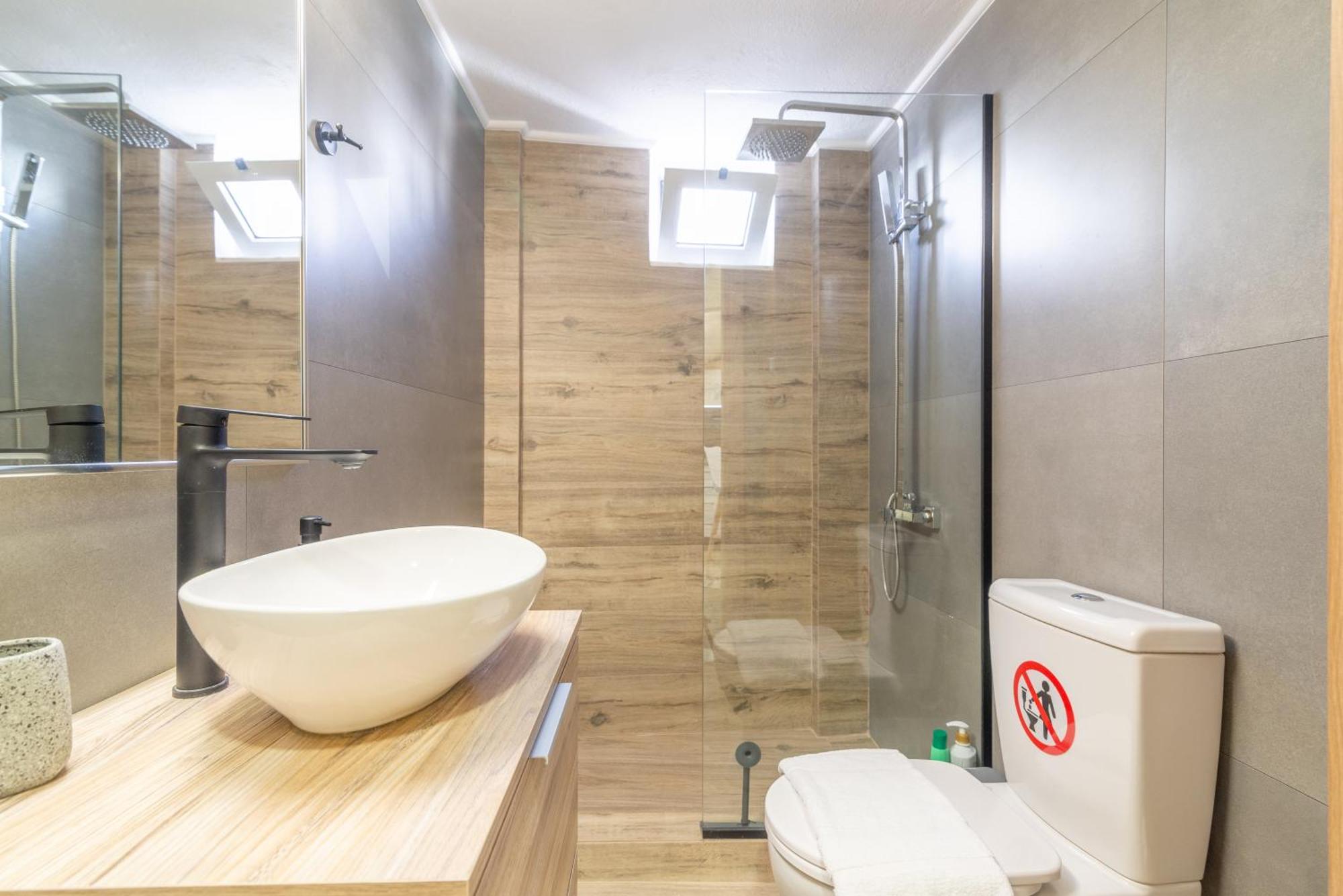 New Renovated Apt In City Center Heraklion Exterior foto